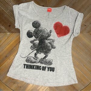 Disney Mickey Mouse valentine shirt‎ Size Large